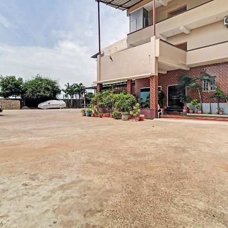 Oyo 81409 Hotel Sivajothi Thoothukudi Eksteriør billede