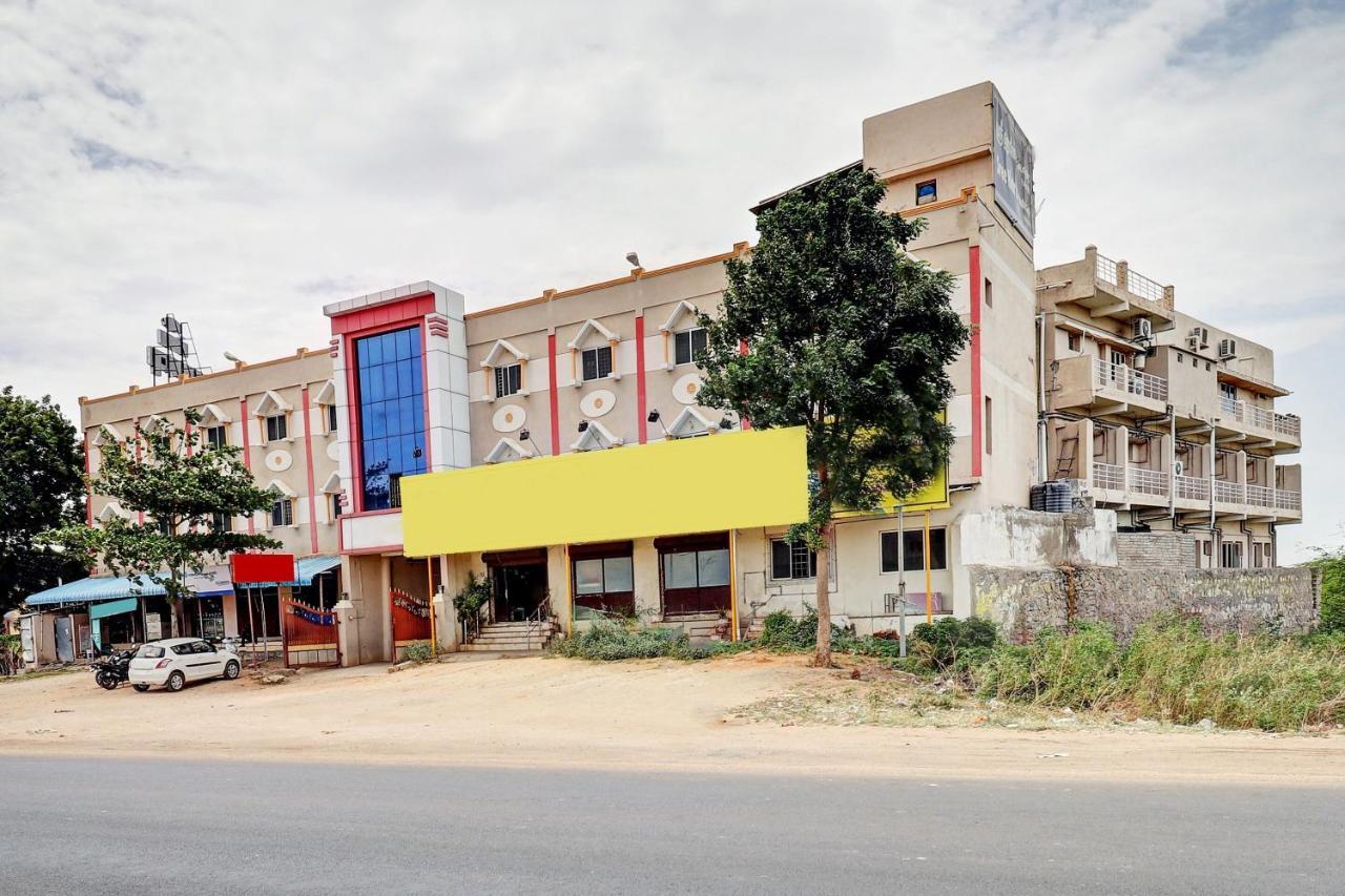 Oyo 81409 Hotel Sivajothi Thoothukudi Eksteriør billede