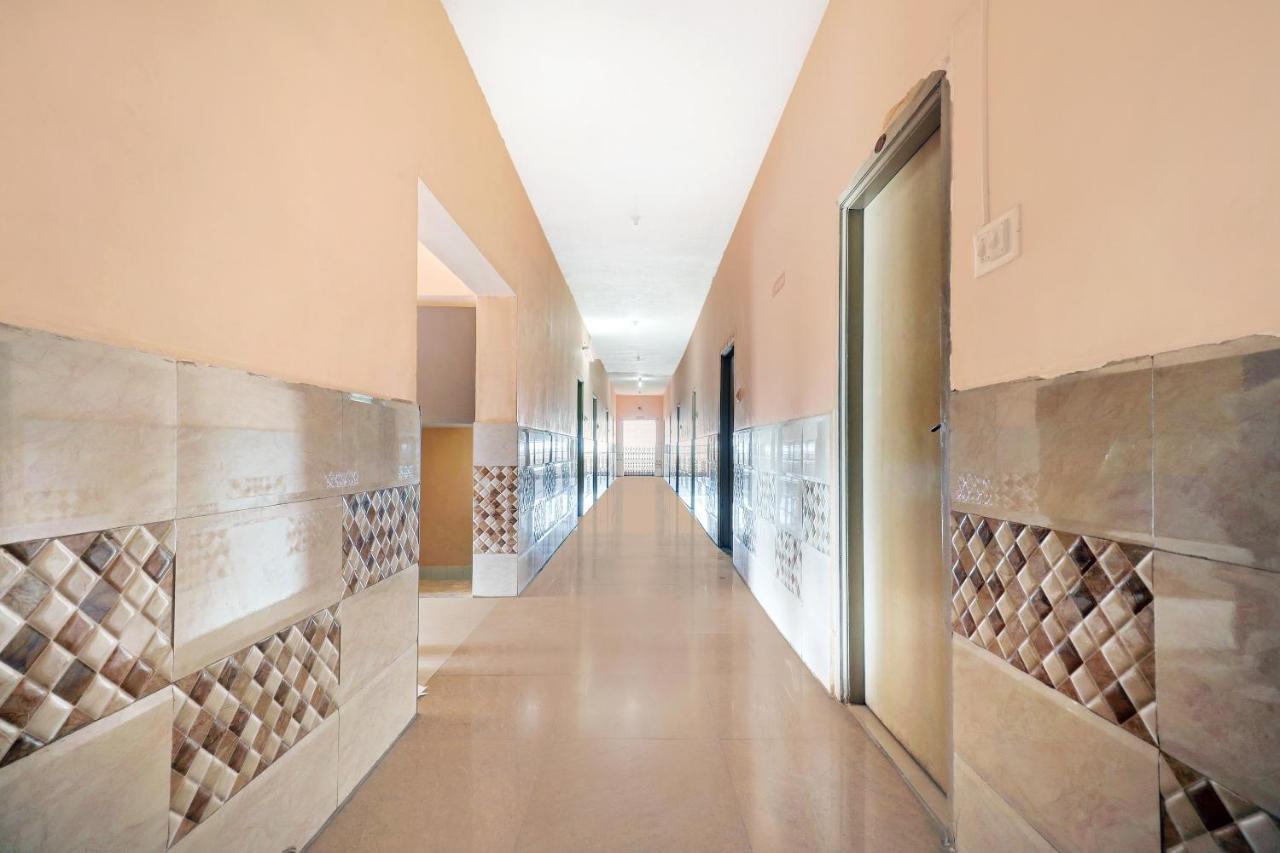 Oyo 81409 Hotel Sivajothi Thoothukudi Eksteriør billede