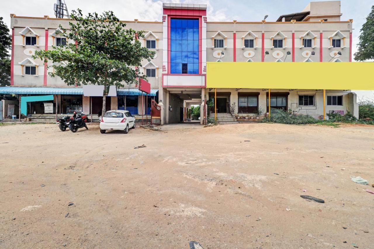 Oyo 81409 Hotel Sivajothi Thoothukudi Eksteriør billede